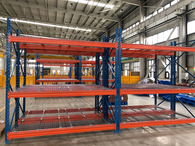 重型倉(cāng)儲(chǔ)貨架結(jié)合自身優(yōu)點(diǎn)符合廣泛應(yīng)用